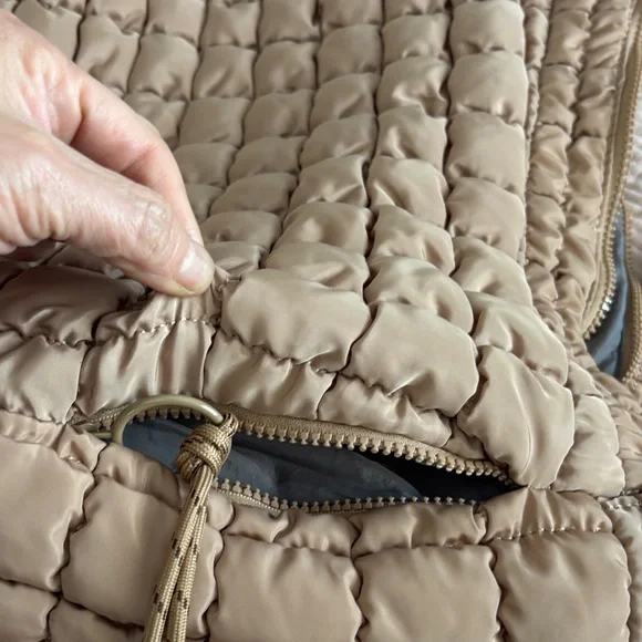 Urban Expressions Quilted Tan Women's Urban Fit Bag - Picture 7 of 11